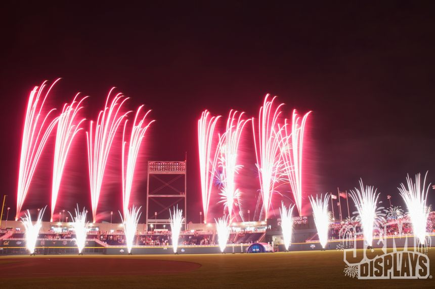 Gallery J&M Displays Quincy Illinois Fireworks and Special Effects